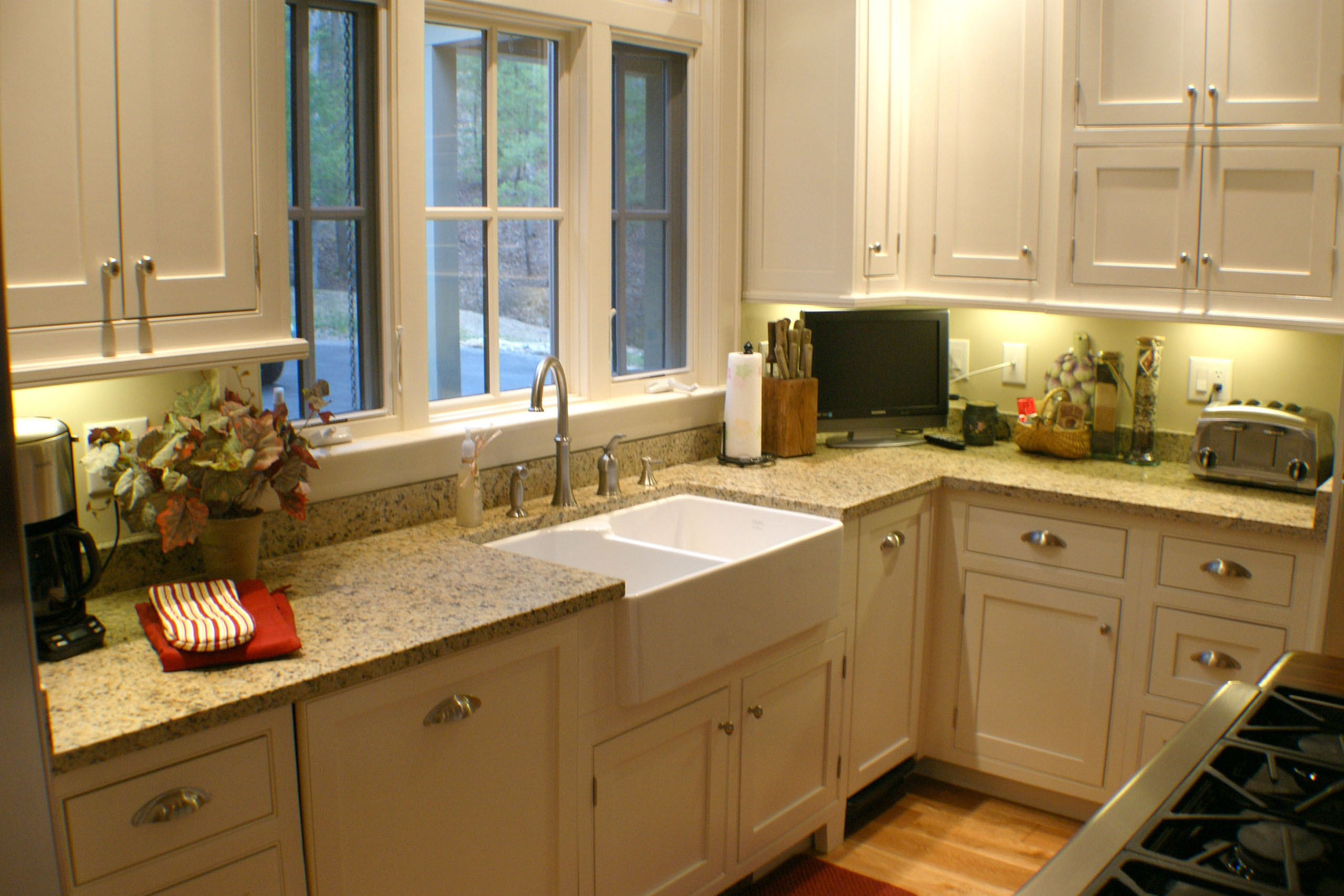 Maryville Marble and Granite Knoxville CounterTops Kitchen Bathroom Quartz